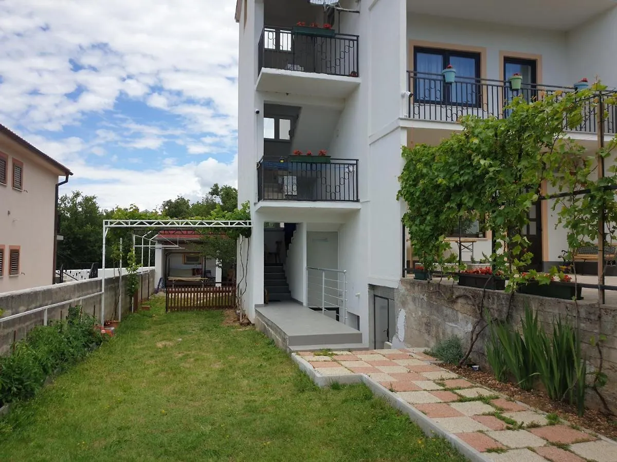 Apartments In Jadranovo 41614 Croatia